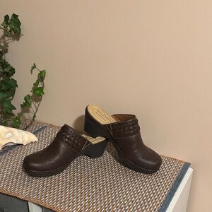 Croft & Barrow Dark Brown Leather Mules
